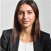 Estudiante de marketing y publicidad apto para niños/as